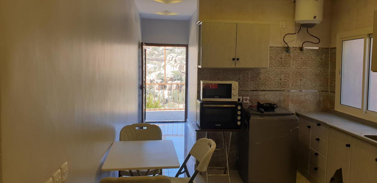مزرعة الكرم الحاتمي Hotel Ash Shafā Eksteriør billede